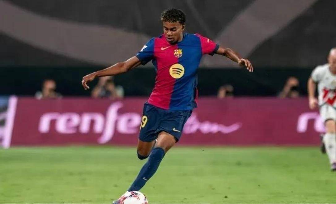 米体：米兰对迈尼昂的年薪报价提高至500万欧，尤文正在关注（米体：米兰为迈尼昂开出500万欧年薪新报价，尤文密切关注）