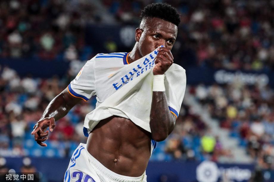 TA评红军战胜皇马：布拉德利表现出色；皇马需加强定位球防守（TA点评利物浦力克皇马：布拉德利高光，皇马定位球防守待加强）