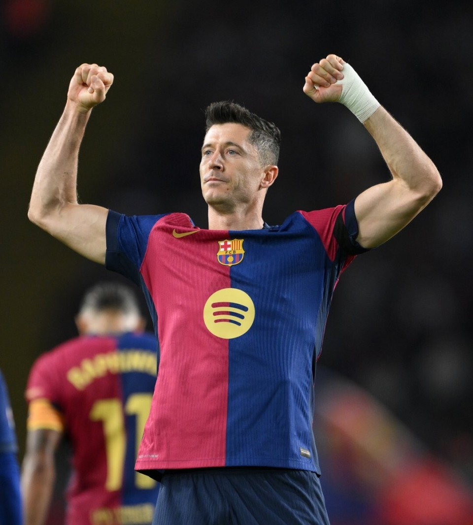 孔帕尼：卡尔能否和梅西相比？我们只想让他成为最好的卡尔（孔帕尼谈卡尔与梅西：不做对比，只希望他成为最好的卡尔）