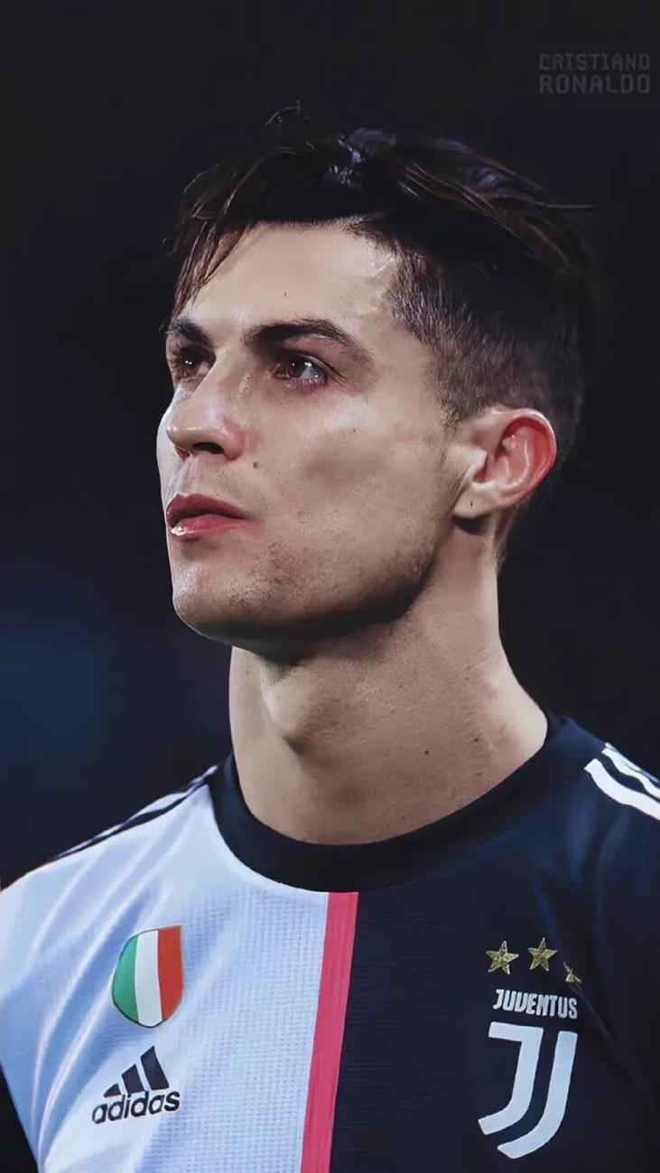 托特纳姆热刺被告知，他们“最大的错误”可以通过一月份引进明星中场球员来解决。（热刺被指只需在一月引进明星中场，便可弥补其“最大失误”）