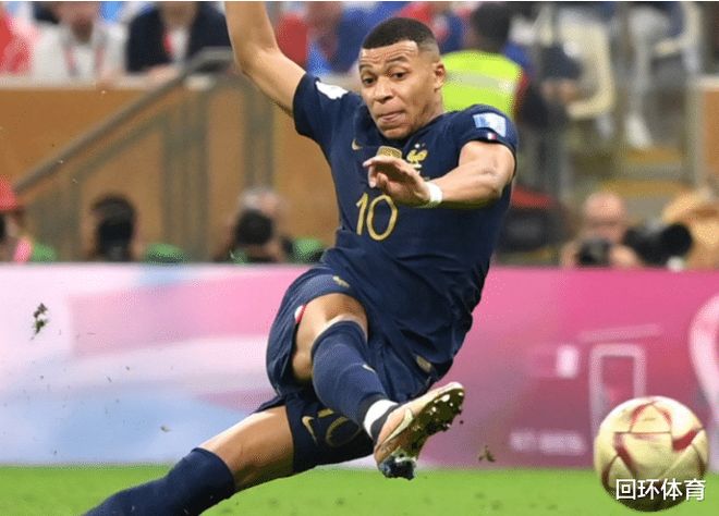 巴萨半场0-1落后法兰克福（半场战罢，巴萨0-1暂时落后法兰克福）