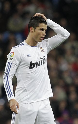 中超：武汉三镇主场1-0小胜上海申花（中超：武汉三镇坐镇主场1比0力克上海申花）